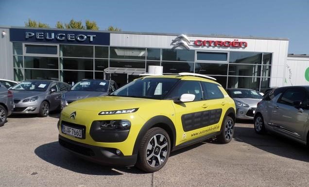 Left hand drive CITROEN C4 CACTUS PureTech 82 Feel Edition